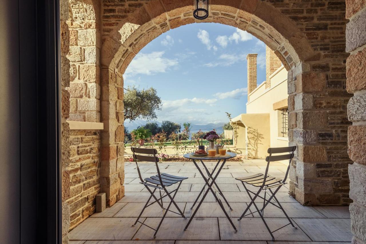 Villa Kalamos / Sea View And Pool Nearby Athens Bagian luar foto