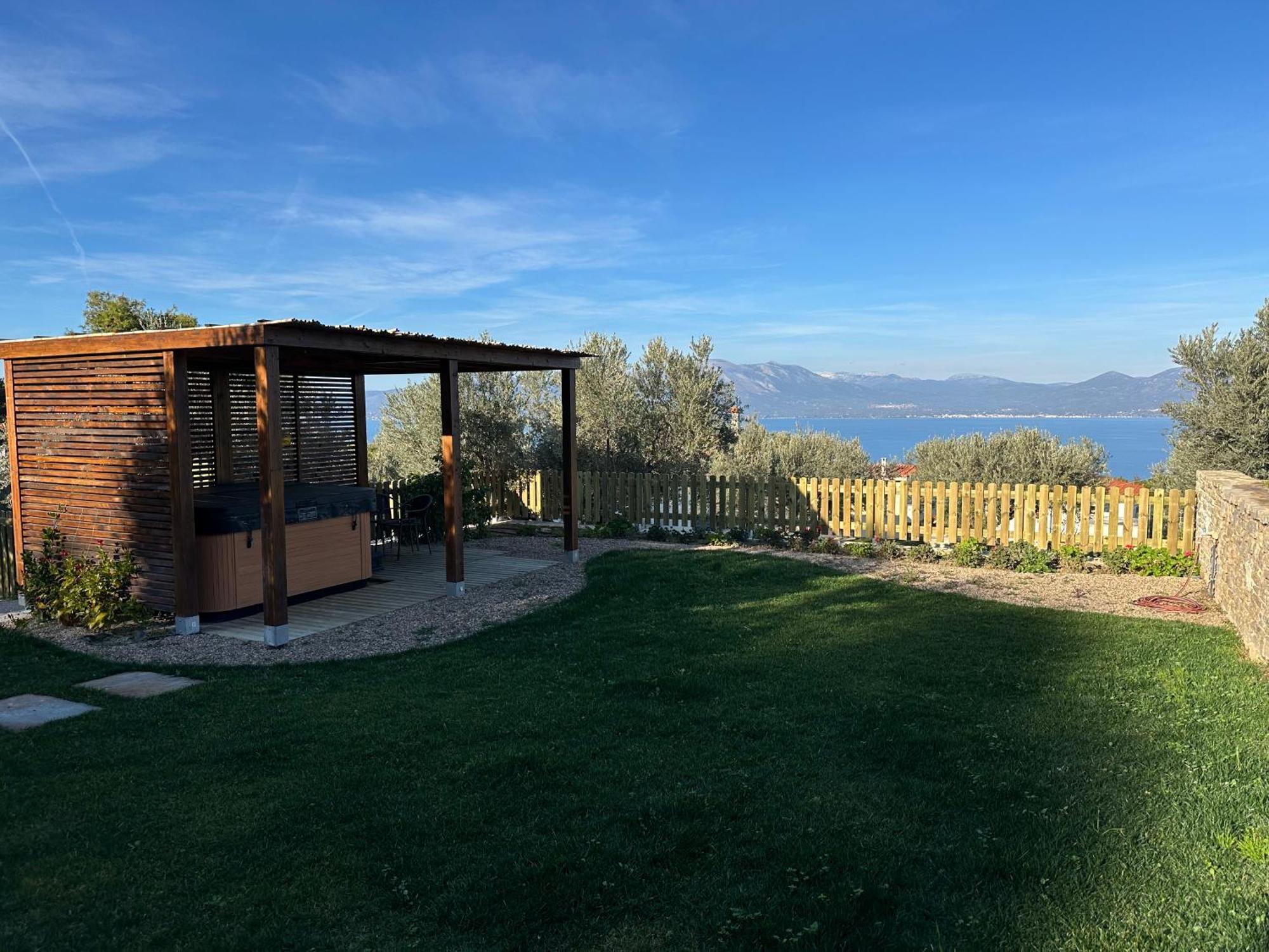 Villa Kalamos / Sea View And Pool Nearby Athens Bagian luar foto