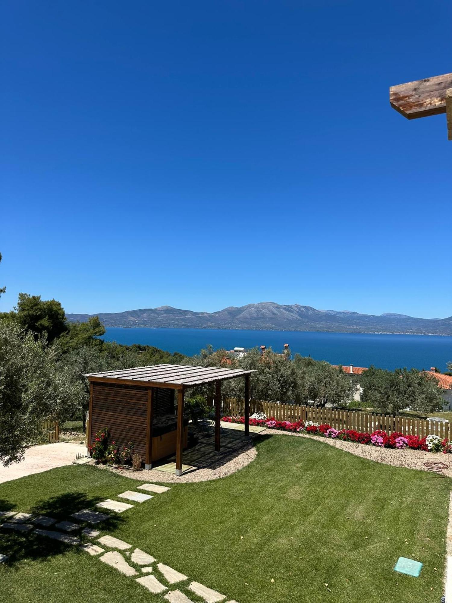 Villa Kalamos / Sea View And Pool Nearby Athens Bagian luar foto